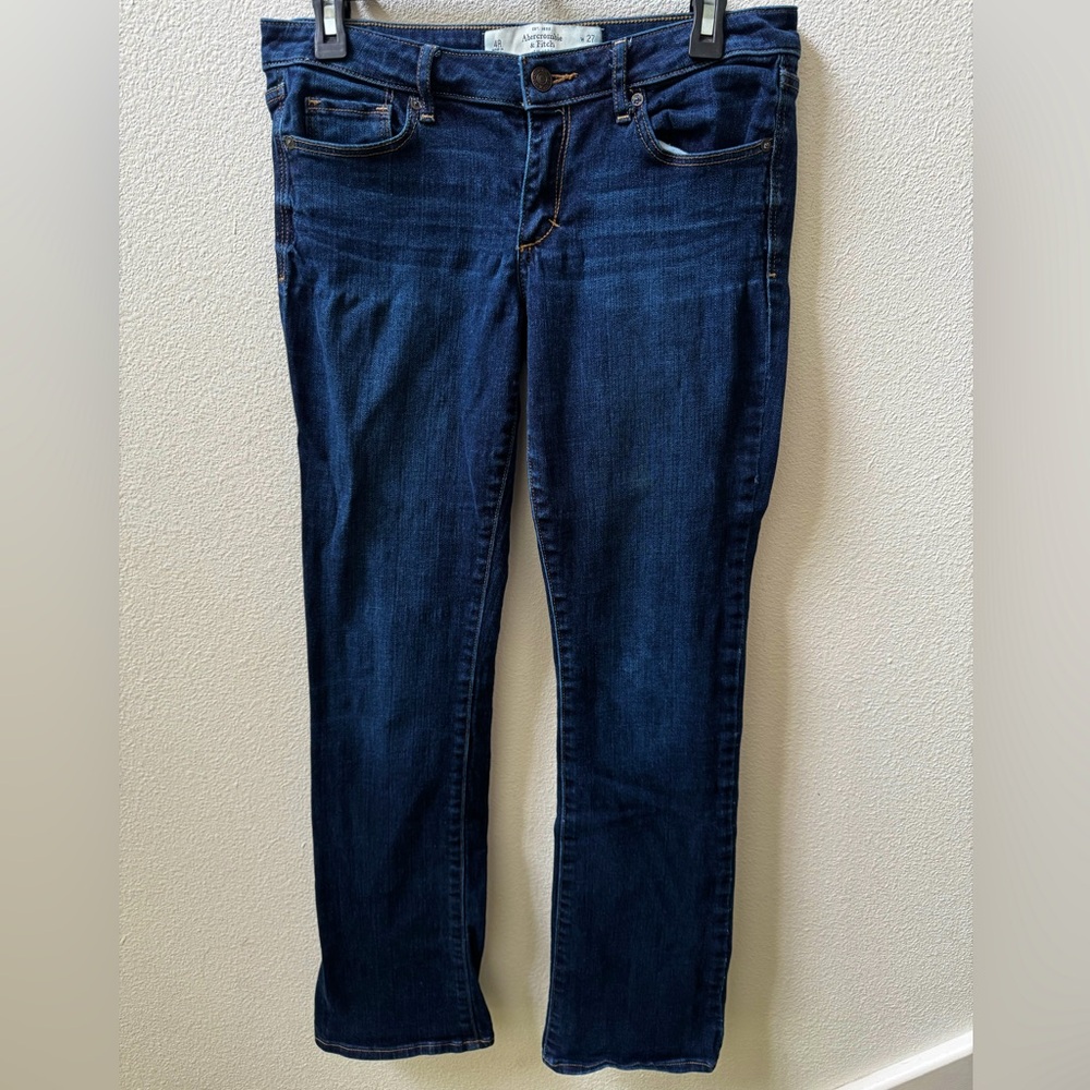 Abercrombie & Fitch Dark Wash Women’s Low Rise Straight Leg Jeans - size 4R